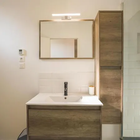 L'anatole Wifi Parking Troyes